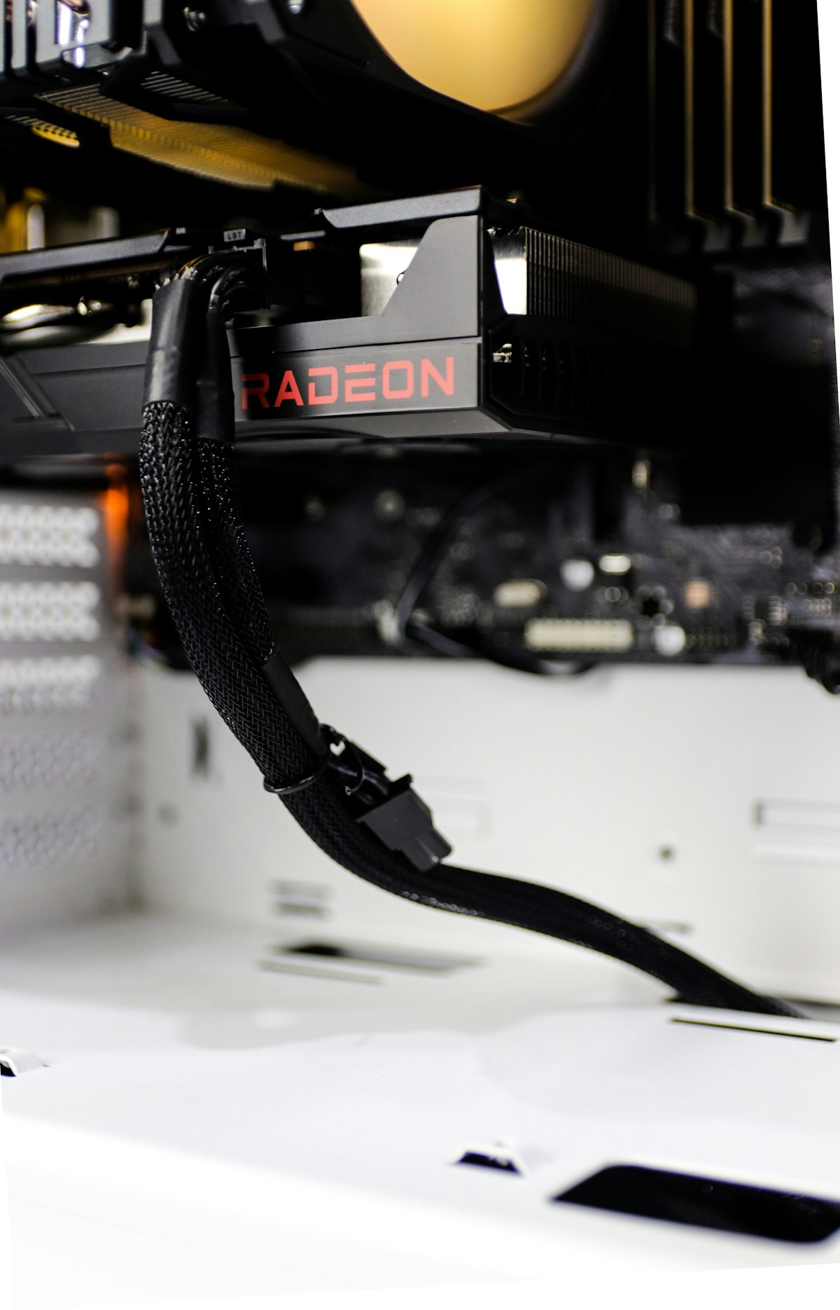 24 GB vs 32 GB GPU for Local LLMs: The $1,500 Mistake Most Builders Make