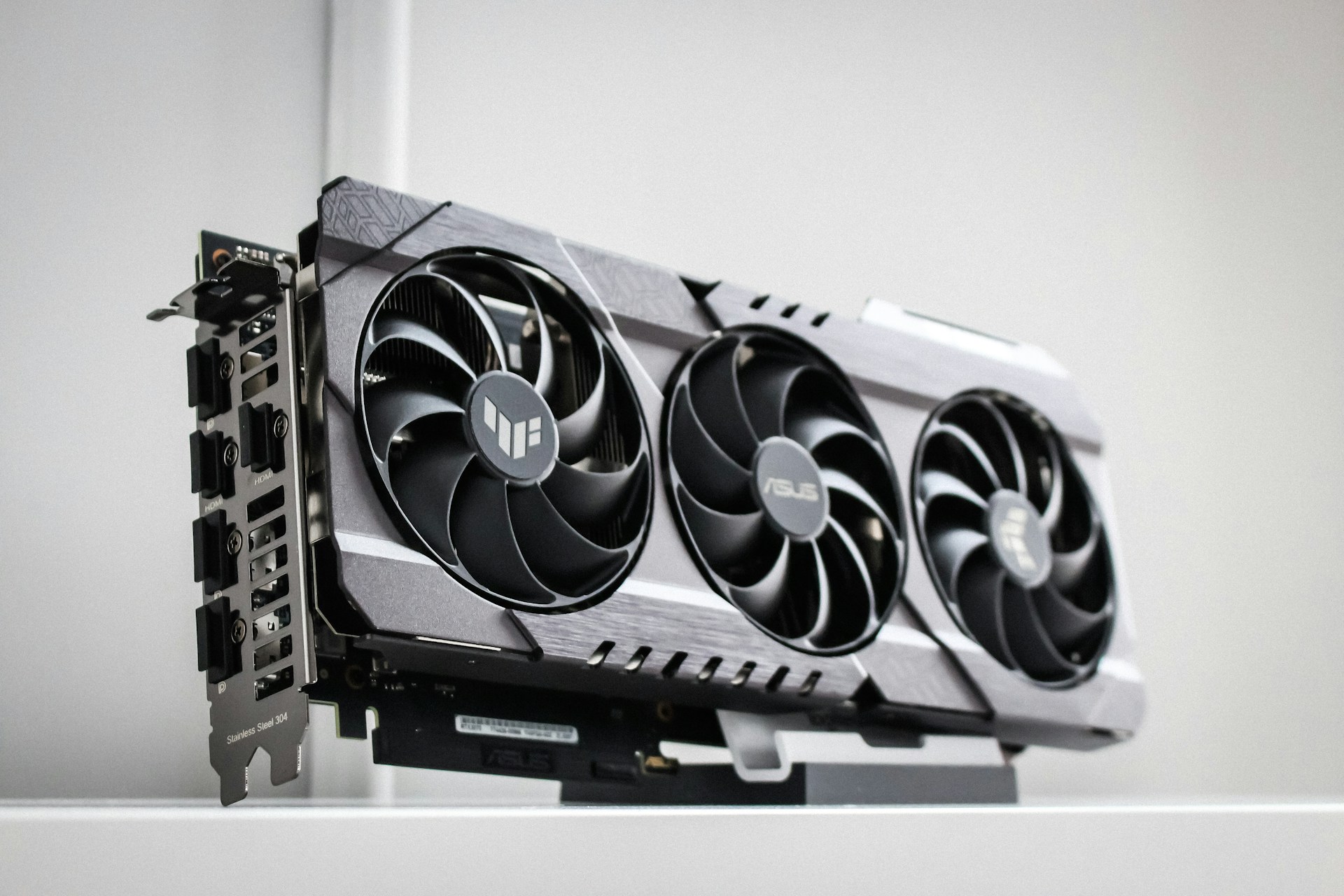 Radeon RX 7900 XTX vs GeForce RTX 4090 for Local LLMs: Same VRAM, Different Software Reality